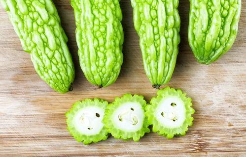 吃瓜吃到苦瓜,从吃瓜到品味苦瓜的奇妙旅程